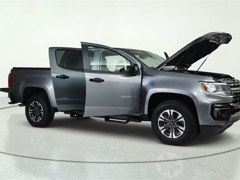 Used 2021 Chevrolet Colorado Z71 AWD/4WD image 8