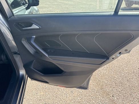 Used 2023 Volkswagen Tiguan SE R-Line image 14