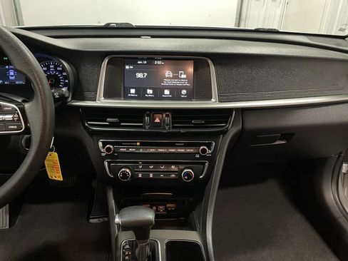 Used 2019 Kia Optima LX image 29