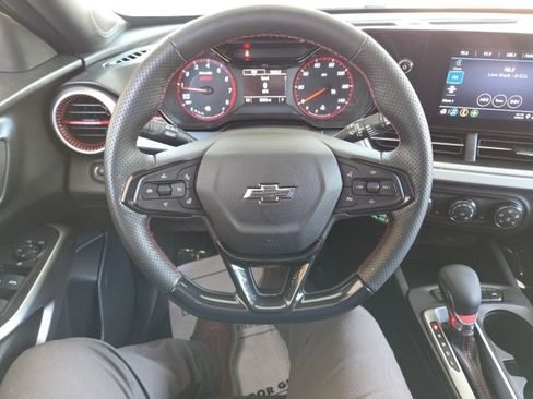 Used 2024 Chevrolet Trax RS w/ Sunroof Package image 49