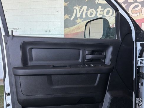 Used 2022 RAM 3500 Tradesman w/ Chrome Appearance Group image 15