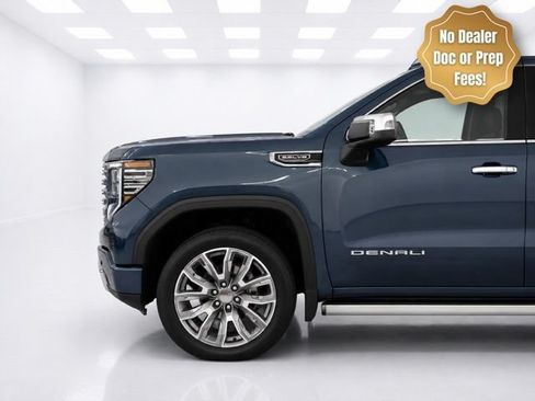 Used 2023 GMC Sierra 1500 Denali w/ Denali Reserve Package AWD/4WD image 2
