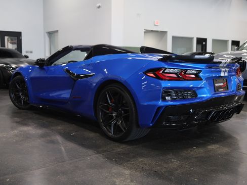 Used 2025 Chevrolet Corvette Z06 w/ Battery Protection Package RWD image 4