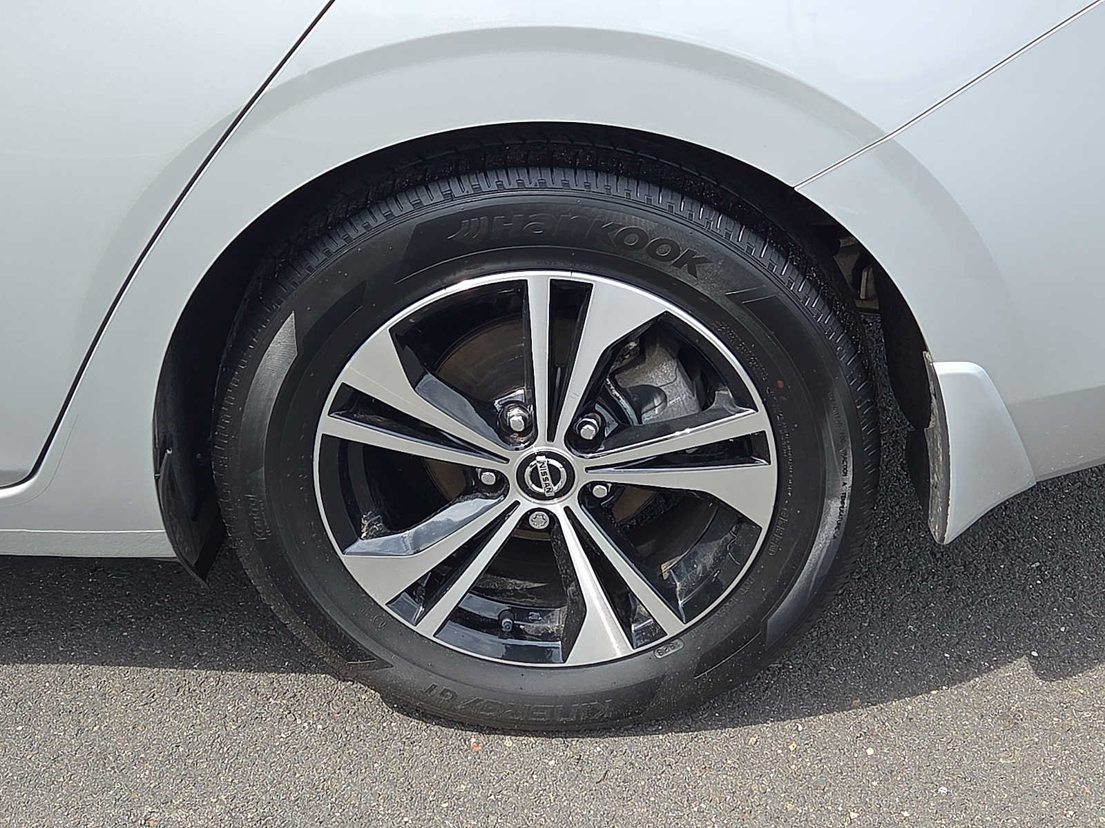 Used 2023 Nissan Sentra SV FWD image 30