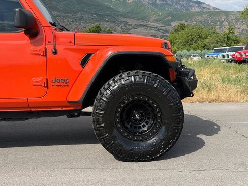 Used 2020 Jeep Wrangler Unlimited Rubicon AWD/4WD image 6