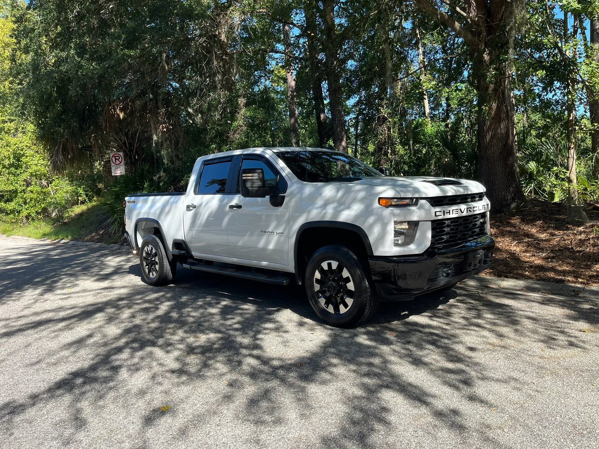 Used 2020 Chevrolet Silverado 2500 Custom w/ Custom Value Package AWD/4WD image 2