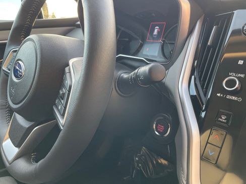 Certified 2025 Subaru Outback Limited image 26