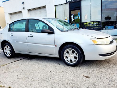 Used 2003 Saturn ION Level 2 w/ Convenience Pkg FWD image 9