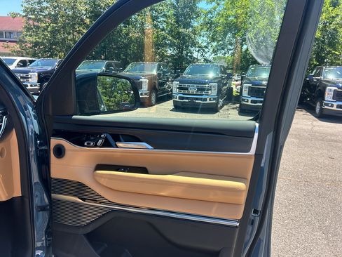 New 2026 Jeep Grand Wagoneer Summit AWD/4WD image 14
