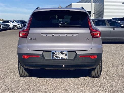 New 2026 Volvo XC40 B4 Core image 8