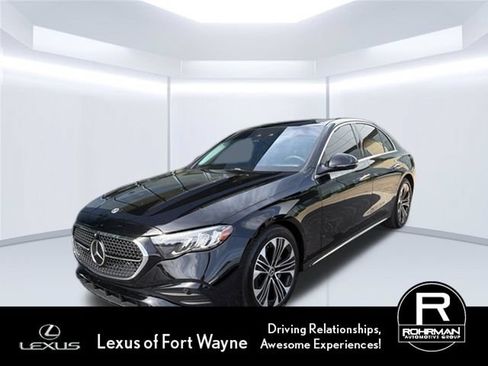 Used 2025 Mercedes-Benz E 350 4MATIC Sedan image 1