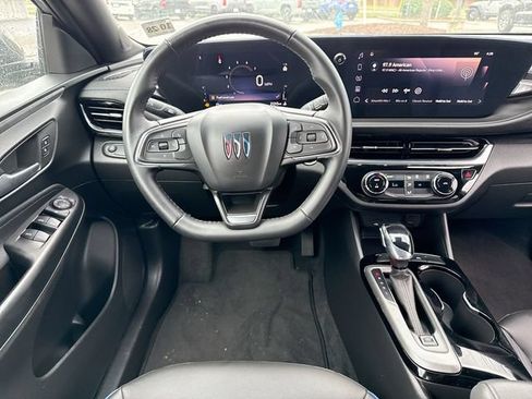 Used 2024 Buick Envista Sport Touring FWD image 14