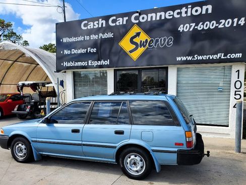 Used 1990 Toyota Corolla Deluxe image 8