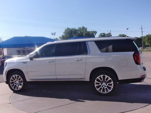 Used 2025 GMC Yukon XL Denali w/ Denali Reserve Package AWD/4WD image 21