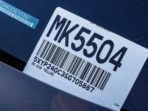 Used 2025 Kia Telluride LX image 33