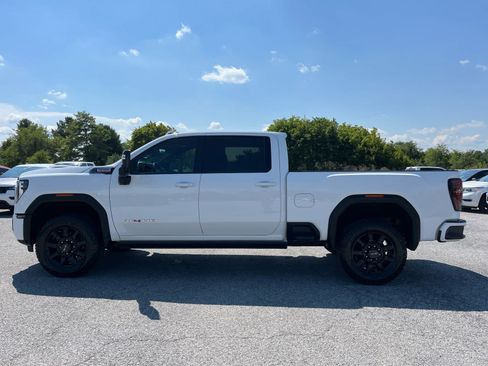 Used 2025 GMC Sierra 2500 AT4 w/ AT4 Premium Plus Package AWD/4WD image 6