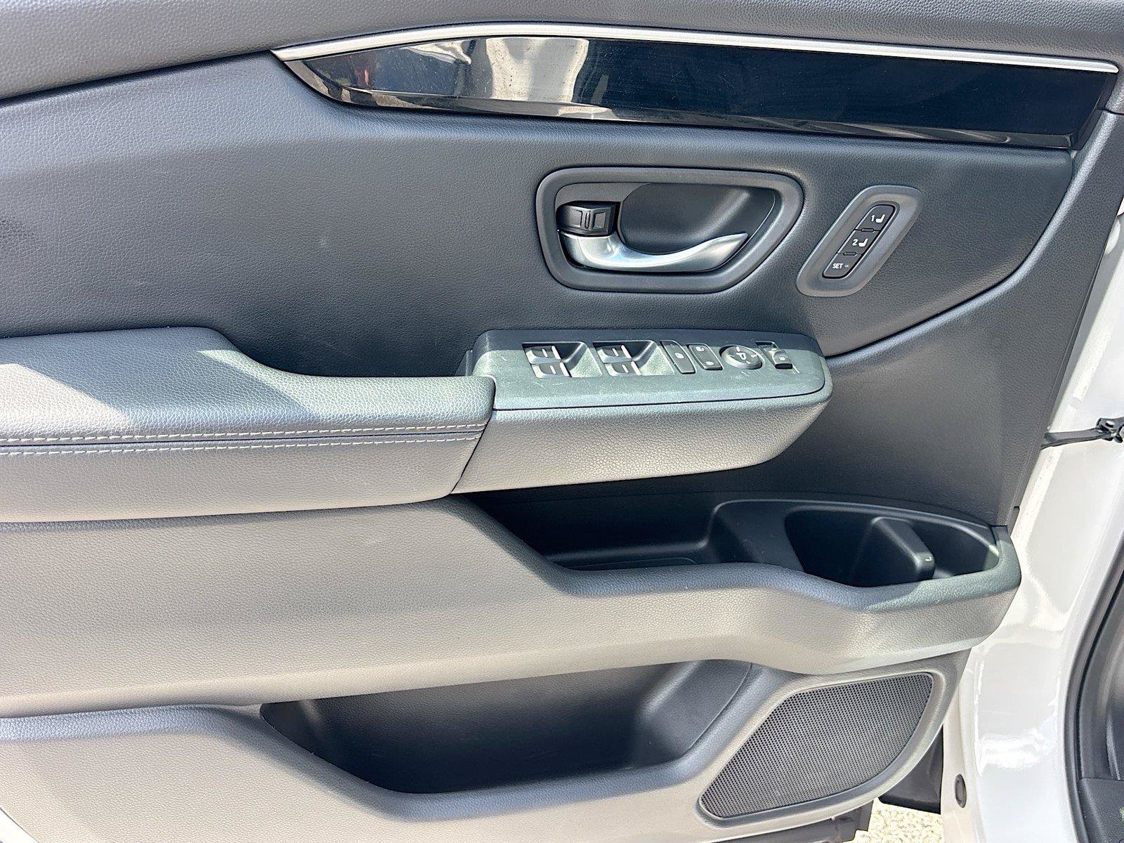 Certified 2024 Honda Pilot Touring image 21