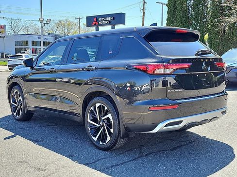 Used 2022 Mitsubishi Outlander SE AWD/4WD image 4