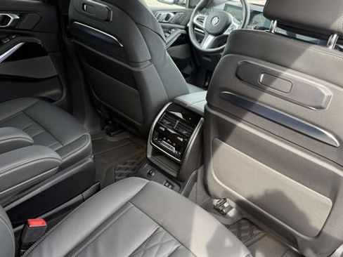 Used 2024 BMW X7 xDrive40i w/ Executive Package AWD/4WD image 59