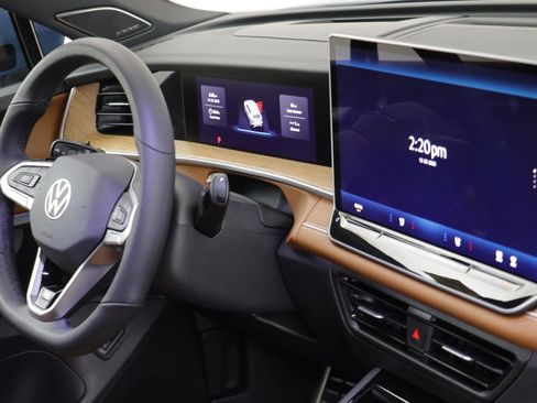 New 2026 Volkswagen Tiguan SEL R-Line image 23