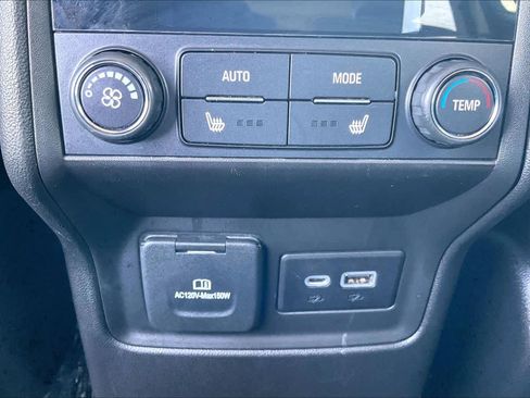 Certified 2023 GMC Acadia Denali w/ Denali Ultimate Package image 31