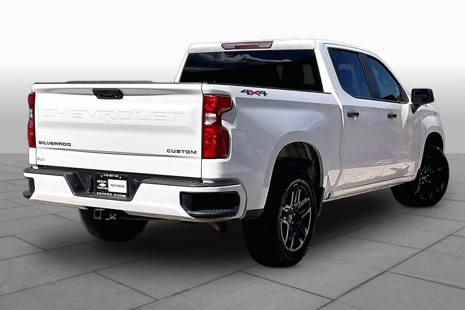 Used 2023 Chevrolet Silverado 1500 Custom AWD/4WD image 12