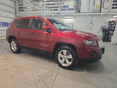 Used 2016 Jeep Compass Latitude image 7