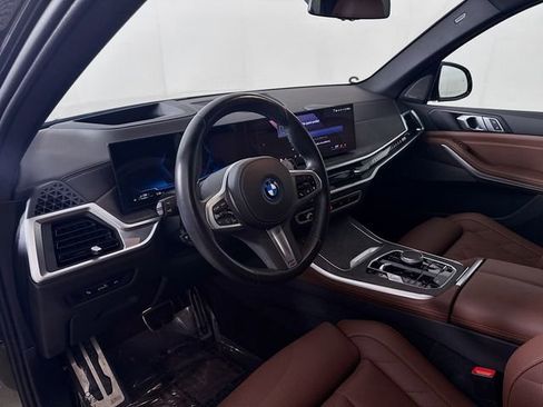 Used 2024 BMW X5 xDrive50e w/ M Sport Package AWD/4WD image 9