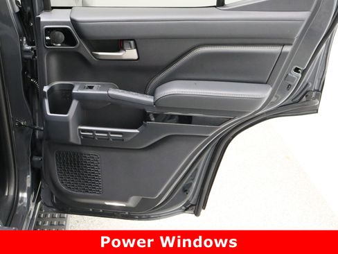 Used 2025 Toyota 4Runner Limited image 36