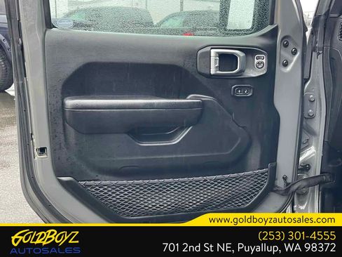 Used 2018 Jeep Wrangler Unlimited Sport S image 38