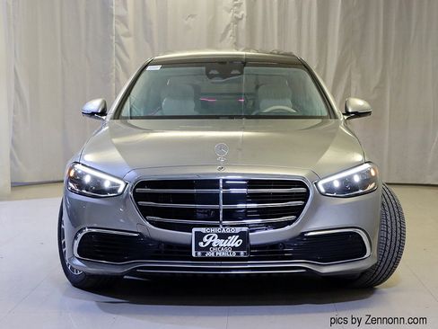 Used 2024 Mercedes-Benz S 580 4MATIC Sedan image 5