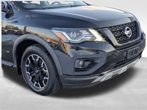 Used 2020 Nissan Pathfinder SL image 34
