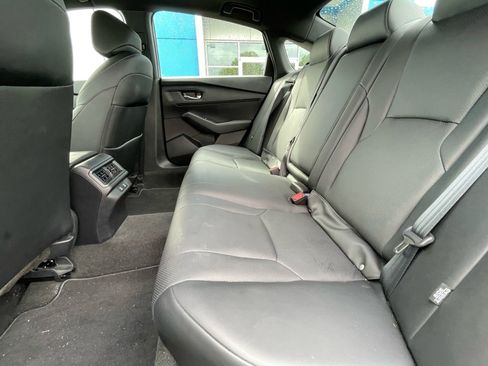 Used 2025 Honda Accord Sport image 6