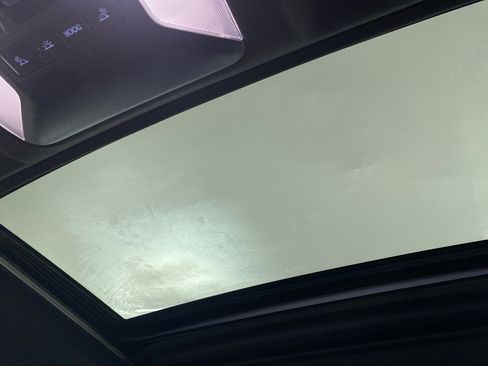 Used 2024 Toyota RAV4 SE image 17