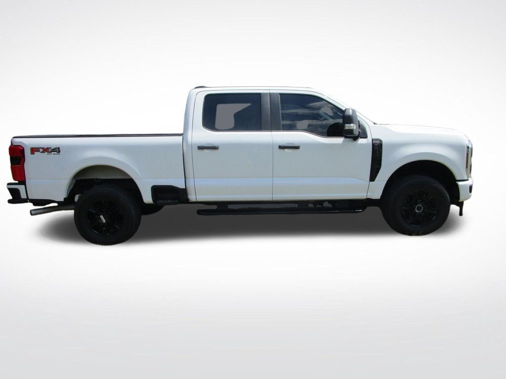 Used 2025 Ford F250 XL w/ STX Appearance Package AWD/4WD image 9