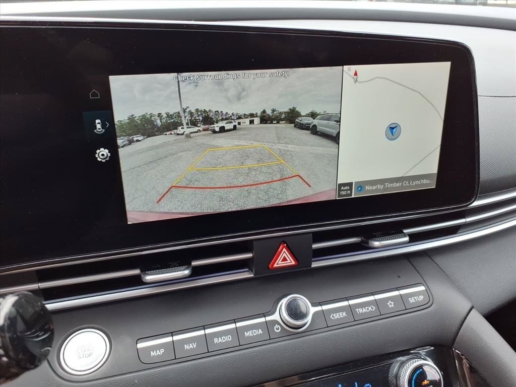 Used 2025 Hyundai Elantra SEL FWD image 27