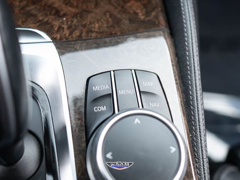 Used 2018 BMW 540i xDrive xDrive M-Sport w/ M Sport Package image 38