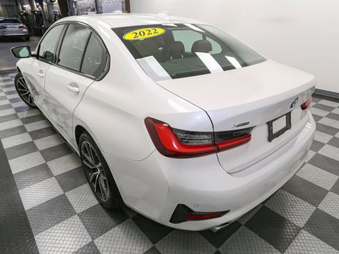 Used 2022 BMW 330i xDrive 330i xDrive w/ Convenience Package image 9