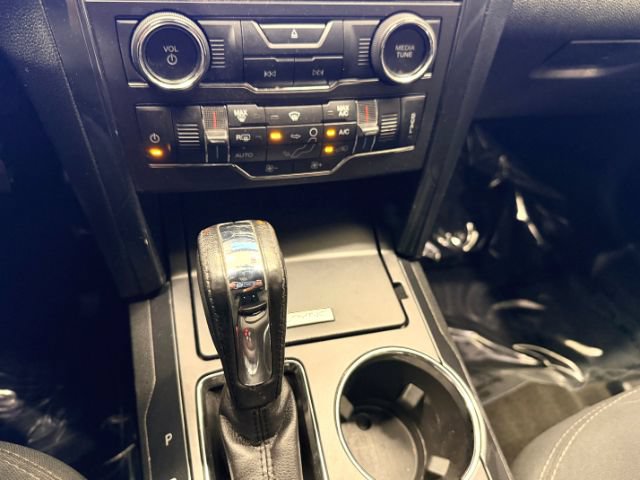 Used 2017 Ford Explorer XLT w/ Equipment Group 201A AWD/4WD image 13