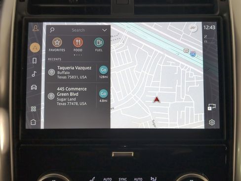 Used 2025 Land Rover Discovery S image 24