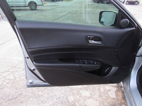 Used 2017 Acura ILX image 25