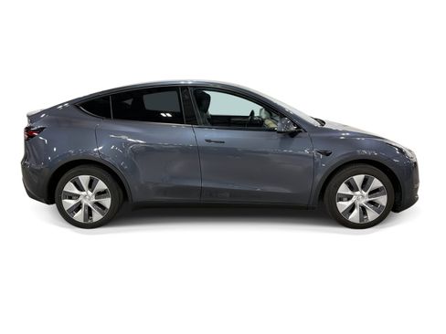 Certified 2023 Tesla Model Y Long Range AWD/4WD image 7