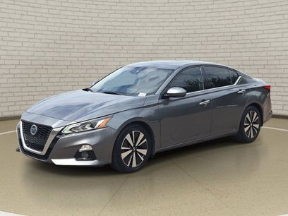 Used 2020 Nissan Altima 2.5 SV
