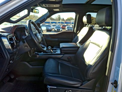 Used 2022 Ford F150 Lariat w/ Equipment Group 502A High image 13