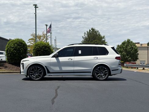 Used 2024 BMW X7 M60i AWD/4WD image 14