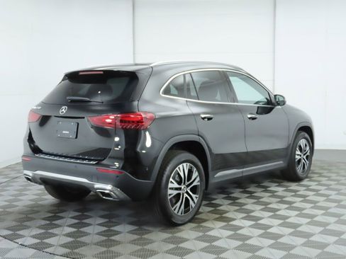 Certified 2025 Mercedes-Benz GLA 250 image 5