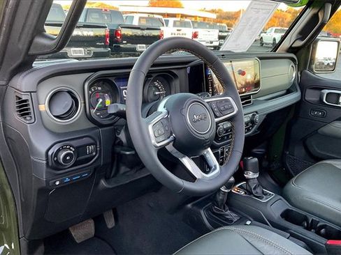 Used 2024 Jeep Wrangler High Altitude image 13