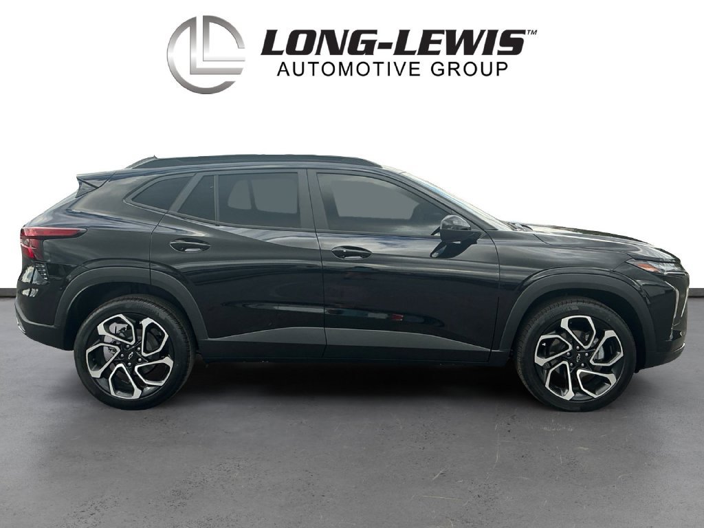 Used 2026 Chevrolet Trax RS w/ Driver Confidence Package FWD image 8