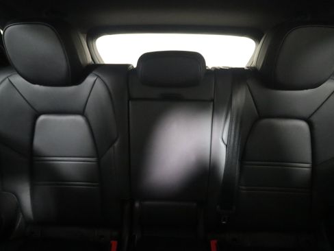 Used 2025 Porsche Cayenne S AWD/4WD image 16