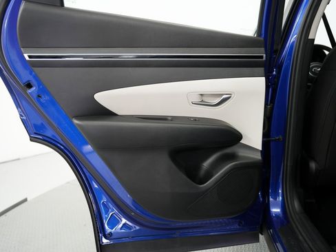 Used 2022 Hyundai Tucson SE image 35